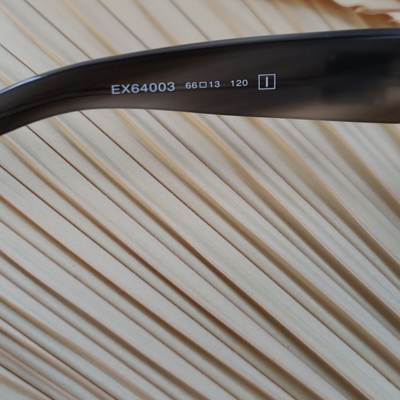 🕶 Exte sunglasses with case - Picture 6 of 10